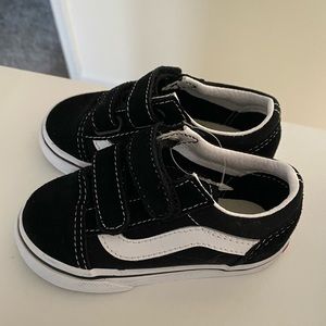 Toddler NWOT Vans Size 5